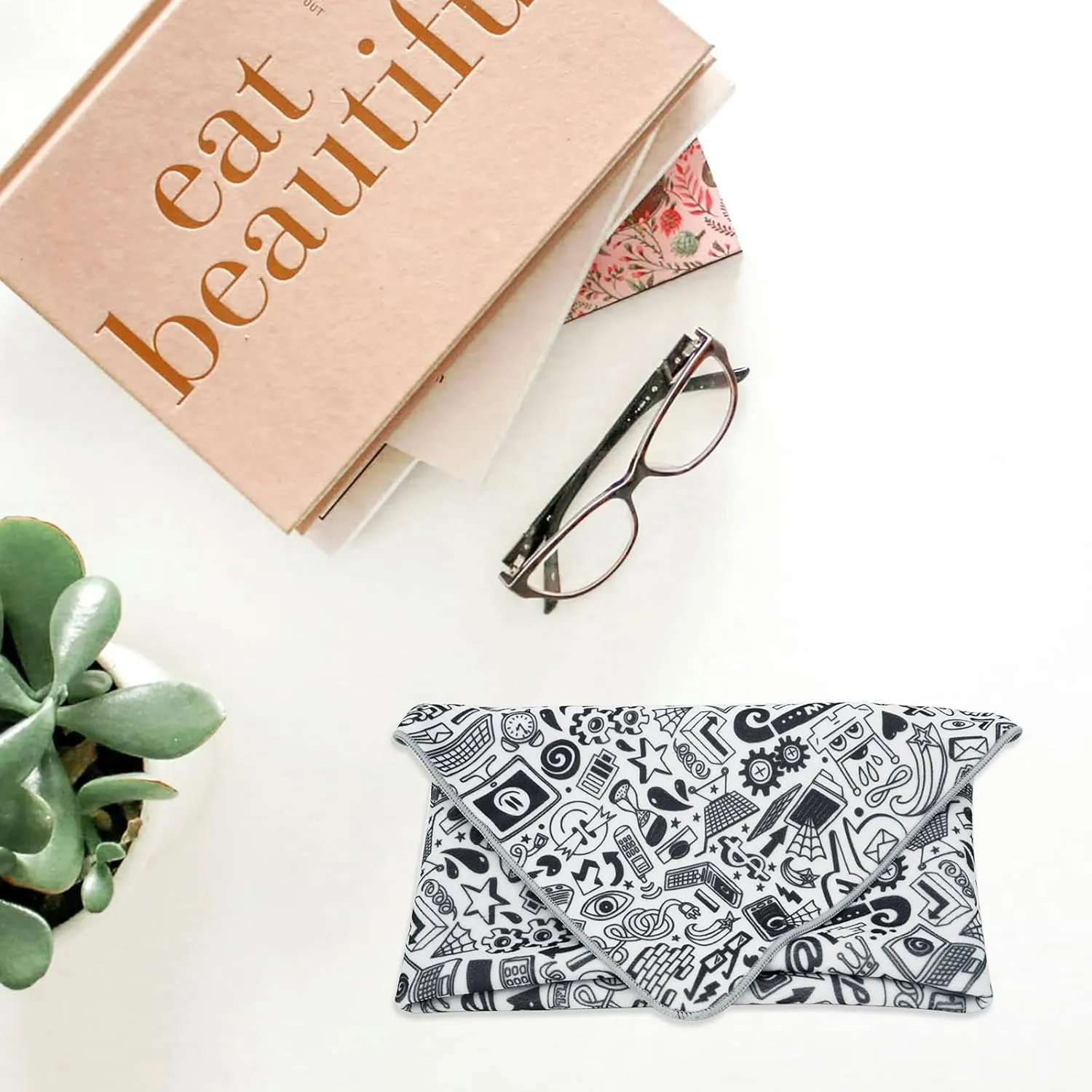15 in Camera Wrap with Pouch,Lens Protective Wrap,Anti-scratch Anti-dust, Flexible Wrapper Camera Travel Accessories for DSLR Mirrorless Camera Lens(Graffiti), 11.8, Black-White